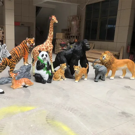 Jungle Animals Eagle Statues Fiberglass Resin Safari Animals Props Deer Camel Giraffe Polar Bear Statue for Christmas Events 