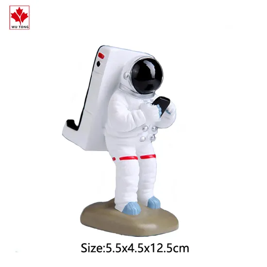 Factory Customized Funny Dog Astronaut Statue 
