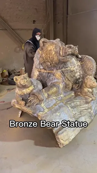 Outdoor Park Garden Decoration Metal Life Size Animal Bear Sculpture Bronze Bear Catching Fish Statue 
